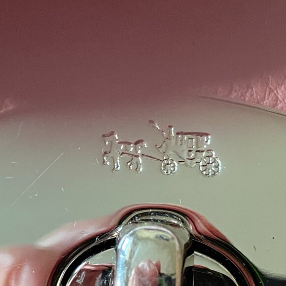 Authen COACH Leather Crossbody Bag. Flap w/Turn Lock Closure. Pink. Excel Cond'n - Picture 7 of 16